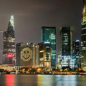 西贡河畔万丽酒店 ***** 胡志明市
